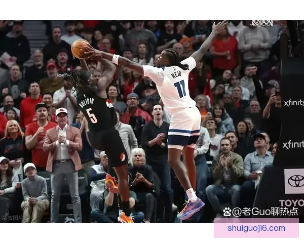 森林狼险胜马刺一分收获胜利展现顽强实力